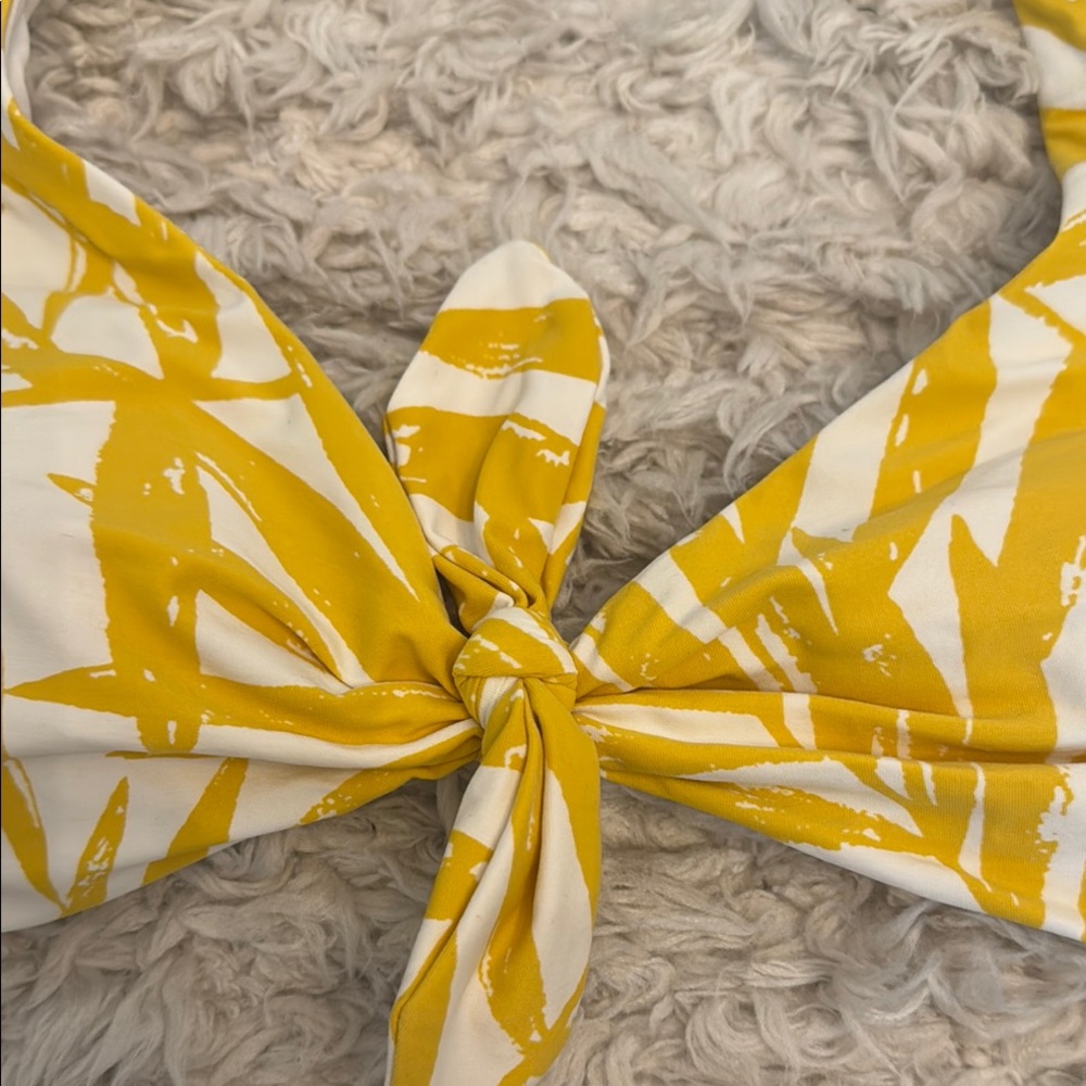 Carmen Marc Valvo Geometric Yellow and White Bikini - Picture 8 of 14